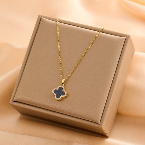 Black Clover Pendant - Image 4
