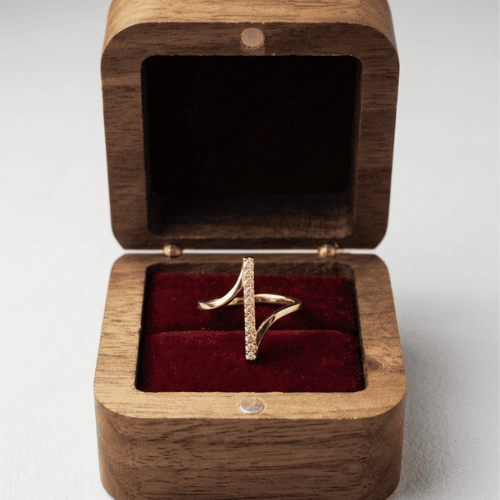 Premium Sitara Linea Gold-Plated Ring with Wooden Box – The Perfect Gift - Image 2