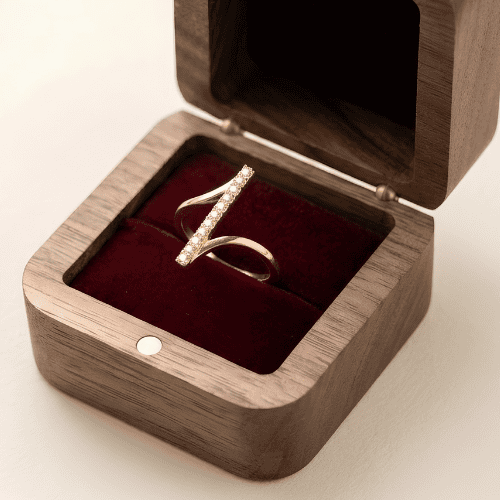 Premium Sitara Linea Gold-Plated Ring with Wooden Box – The Perfect Gift