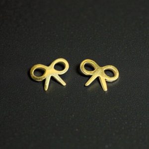 Ribbon Style Ear Studs