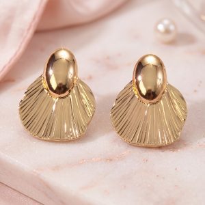 Stainless Steel Modern Shell Design Earrring